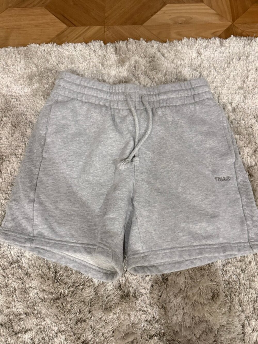 Aritzia TNA Cozy Fleece Boyfriend Sweat Shorts Heather Grey XS